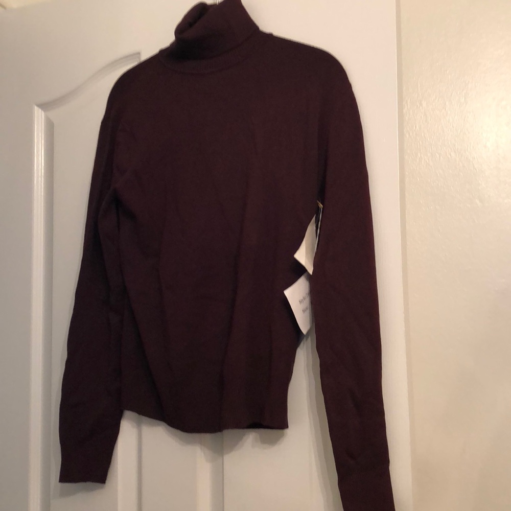 Chocolate brown turtleneck size extra large